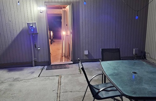 Boise House | No Place Like Home! Animals welcome