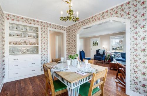 Prineville House | Noble House by Stahancyk House