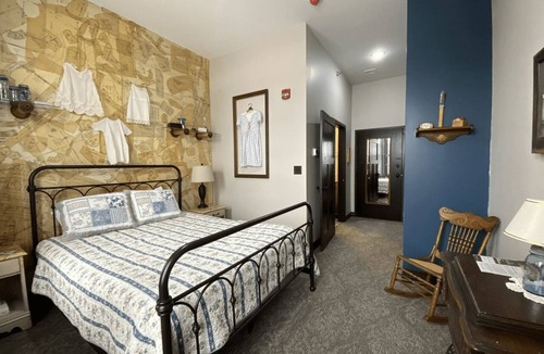 Nome Bed & Breakfast | Nome Schoolhouse Inn and Event Center