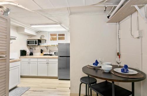 North End Apartment | North End Cottage