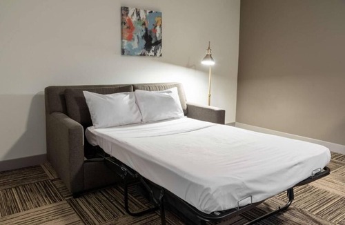 North Little Rock Hotel | North Little Rock Gem! Pet-Friendly. Near Dickey-Stephens Park & McCain Mall.