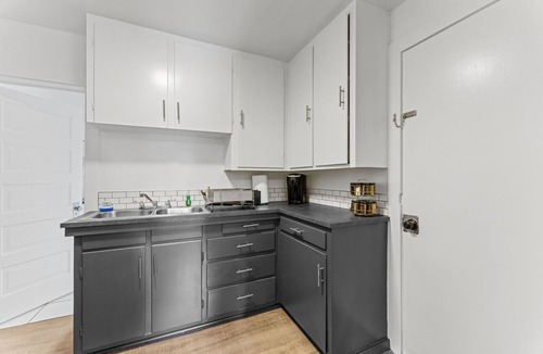 North End House | NorthEnd Cozy Modern Gem Near BSU