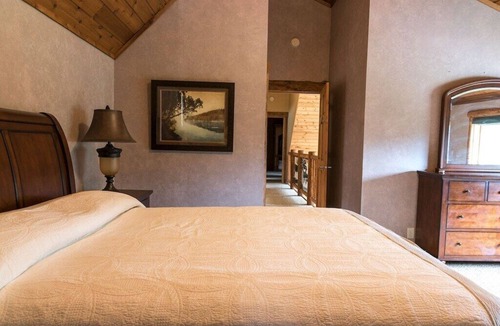 Marble Cabin | Northern Lights 4-Bedroom Lodge