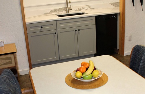 Port Angeles Apartment | Not shared. Clean. Locationx3. 30 day minimum. Low daily rate + 20% discount