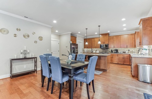Beaverton House | Nr Cedar Hills Crossing,Ome Calli Frozen Treatsw/BBQ-BoardGames-Coffee Maker-WFH