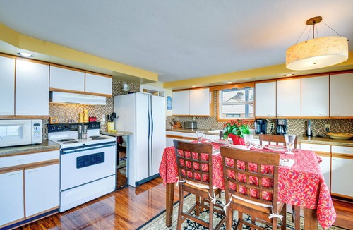 Port Hadlock House | Oak Bay Beach House in Port Hadlock