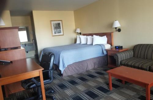 Oakridge Hotel | Oakridge Inn & Suites
