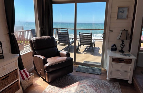 Smith River Cabin | Ocean Front Cabin 15 with Jacuzzi & Sensational Views (Private Beach Owned by White Rock Resort)