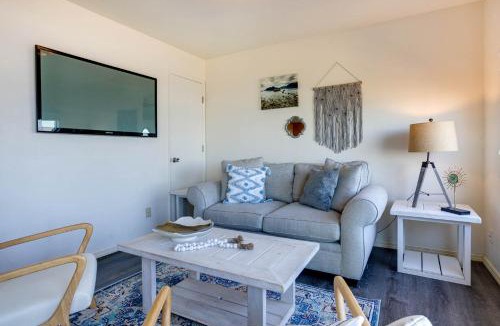 South Beach House | Ocean Front Duplex with Views! Dog Friendly -Surfside Cottage North