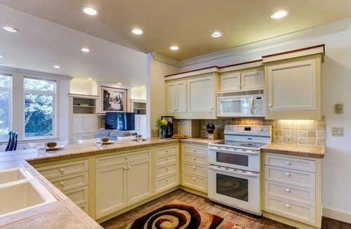 Sandpiper Village House | Ocean View Home! Hot tub! Dog Friendly! Minutes to the Beach!