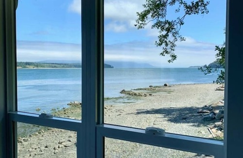 Lummi Island House | Oceanfront Home- Just Steps from Private Beach
