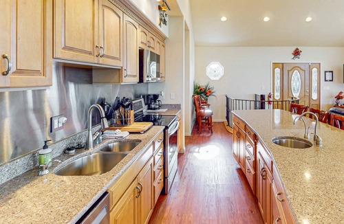 Newport House | Oceanfront home with easy beach access and great location in town
