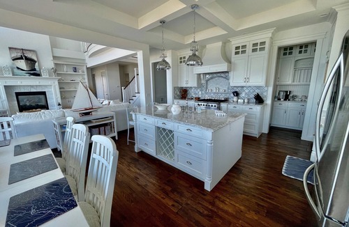 Ferndale House | Oceanfront Luxury Retreat at Sandy Point Shores.