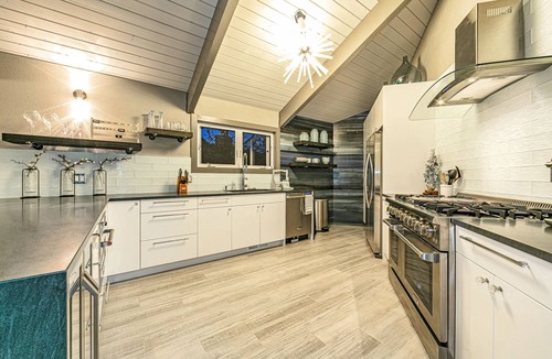 Newport House | Oceanfront Luxury & Views, Private Beach Access, Fire Pit, 4BR/3BA, Sleeps 10