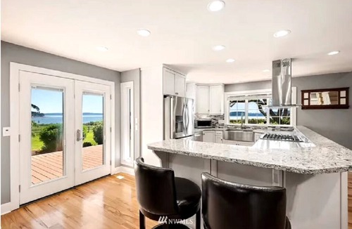 Oak Harbor House | Oceanfront Retreat with Hot Tub, Game Room and Stunning Ocean Views Sleeps 12