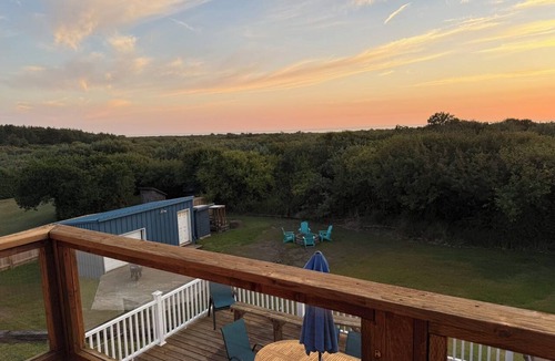 Grayland House | Oceanview Coastal Retreat with 4 bedrooms and Hot Tub