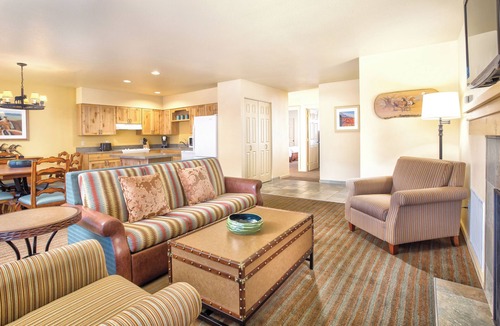 Klamath Falls Resort | OFFICIAL LISTING | Worldmark Running Y 1BR w/Balcony, Indoor Resort Pool & Golf
