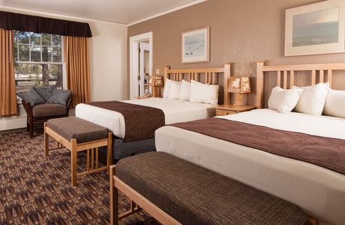 Yellowstone National Park Hotel | Old Faithful Inn - Inside the Park