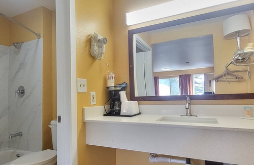 Port Angeles Hotel | Olympic Inn & Suites