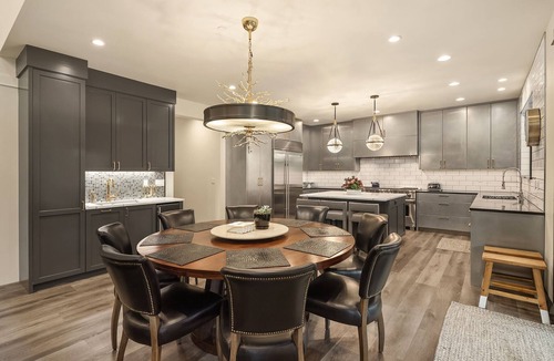 Cle Elum House | ​On 16th Fairway- 4 King Suites + Bunk Suite- Hot tub- Game Room- Dog Welcome