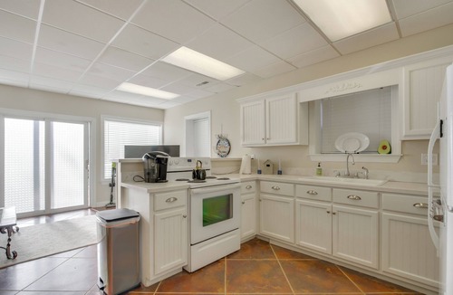Waterloo House | On-Site Lake Access: Serene Waterloo Getaway