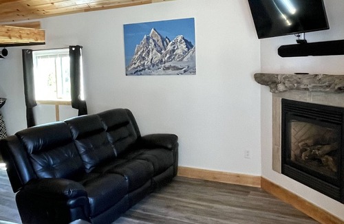 Parker Cottage | One of a kind “Cedar Shack”