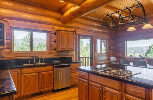 Garden Valley Cabin | ONE OF A KIND, PICTURESQUE, CEDAR LOG CABIN FOR THE WHOLE FAMILY