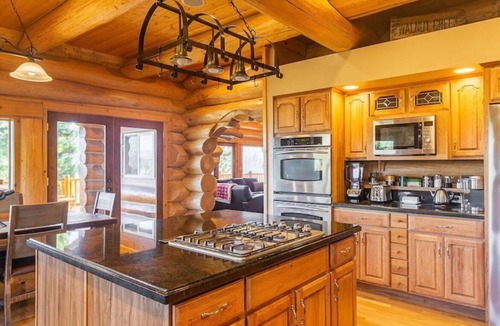Garden Valley Cabin | ONE OF A KIND, PICTURESQUE, CEDAR LOG CABIN FOR THE WHOLE FAMILY