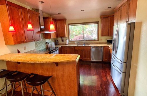 Vancouver House | #Oneofakind 5B Retreat w/Pool table and Sauna