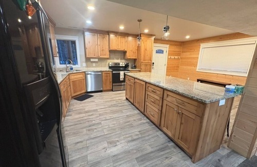 Island Park Cabin | Only 15 min away from Yellowstone- Hidden Haven Lodge