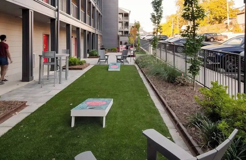 Forest Park Apartment | Optimum - Rock Out and Relax!