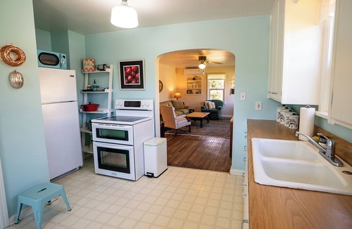 Filer Cottage | Orchard cottage, charming vintage cottage