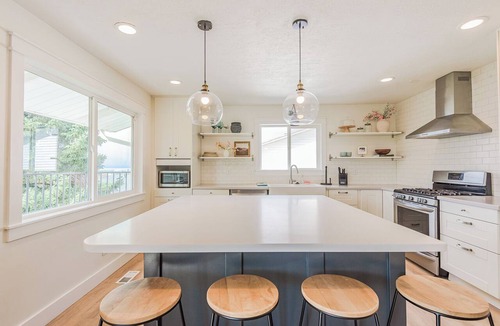 Orem North House | Orem Mountain View Upper | Hot Tub & Movie Theater
