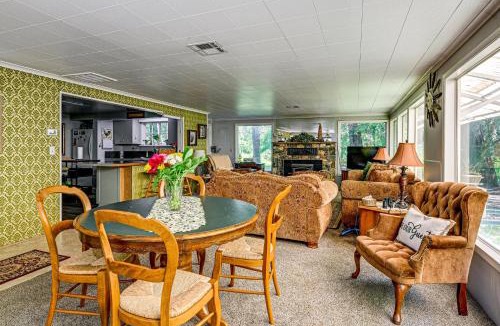 Galice House | Outdoor Adventure: Tranquil Creekside Retreat
