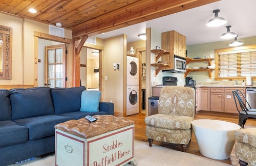 Jackson House | Outpost: Alpine Cottage Two