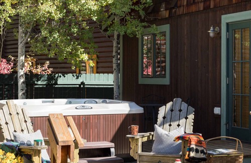 Jackson House | Outpost: Alpine Cottage Studio