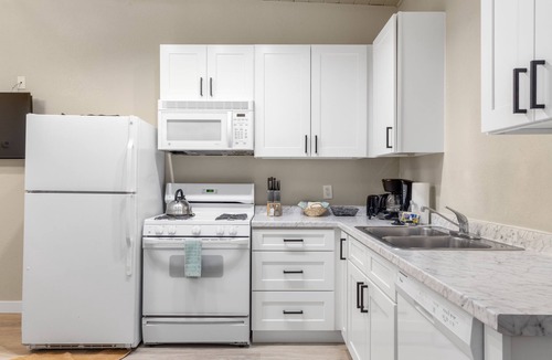 Jackson Apartment | Outpost: Town Square Lodge 7 - Close to Town Square!
