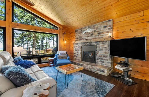 Coupeville House | Oyster House