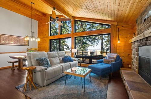 Coupeville House | Oyster House