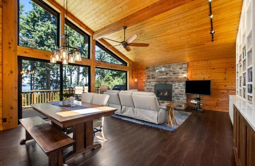 Coupeville House | Oyster House