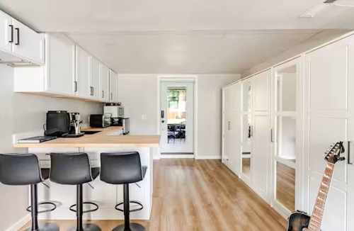 Education Hill House | P5 4BR/3BA on Education Hill near Microsoft