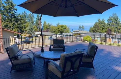 Port Angeles House | PA Sea View Deck House