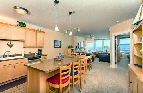 Lincoln City Condo | Pacific Life Condo, Ocean View Hot Tub & Pool