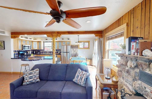 Spanish Valley Cabin | Pack Creek ~ Farm House | 3 Bed, 1.5 Bath