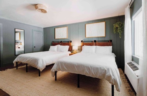 Packwood Hotel | Packwood | Grove Room at The Peak