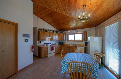 Cameron House | Pagenkopf House on the Madison River