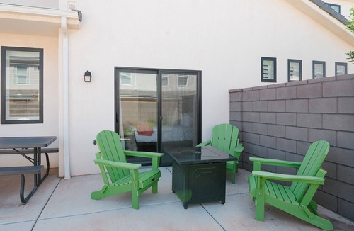 Washington Fields House | Palm Springs Heaven With Fire Pit and Game Table | Modern Desert Gem Townhome with Pool