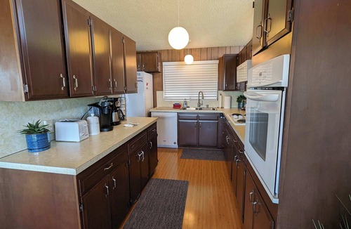 Port Angeles House | Pano Water Views, ONP, Ev Charger, King bed, AC