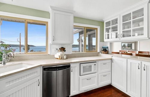 Gig Harbor House | Panoramic views, walking distance to downtown and NEW ACn