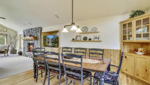 Sunriver House | Paper Birch 09